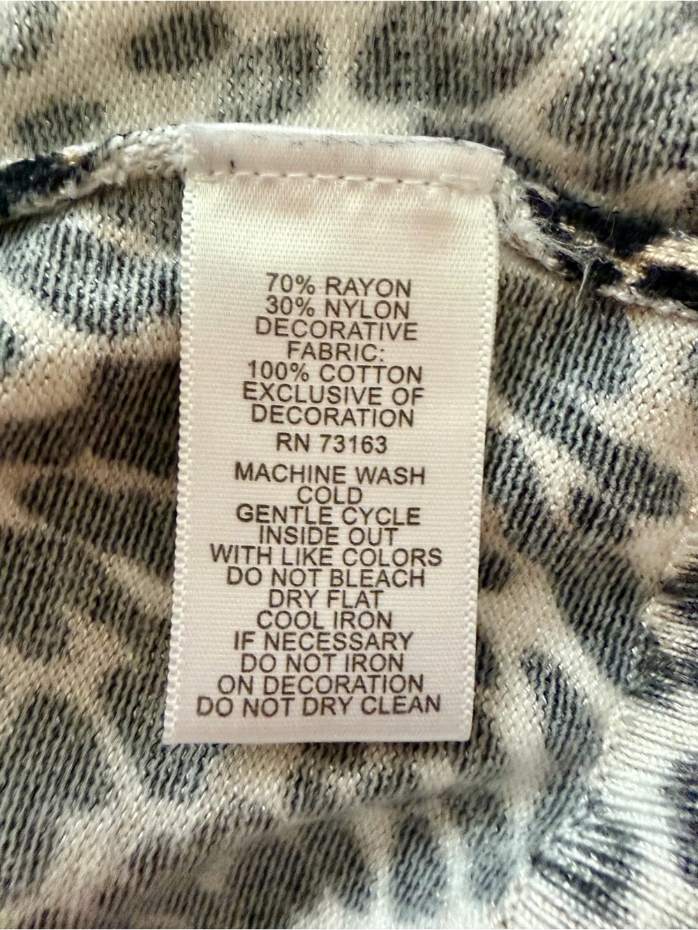 Cable & Gauge Leopard Sweater Top w/ White Cotton Collar Black Cream Ladies Med - Picture 11 of 12